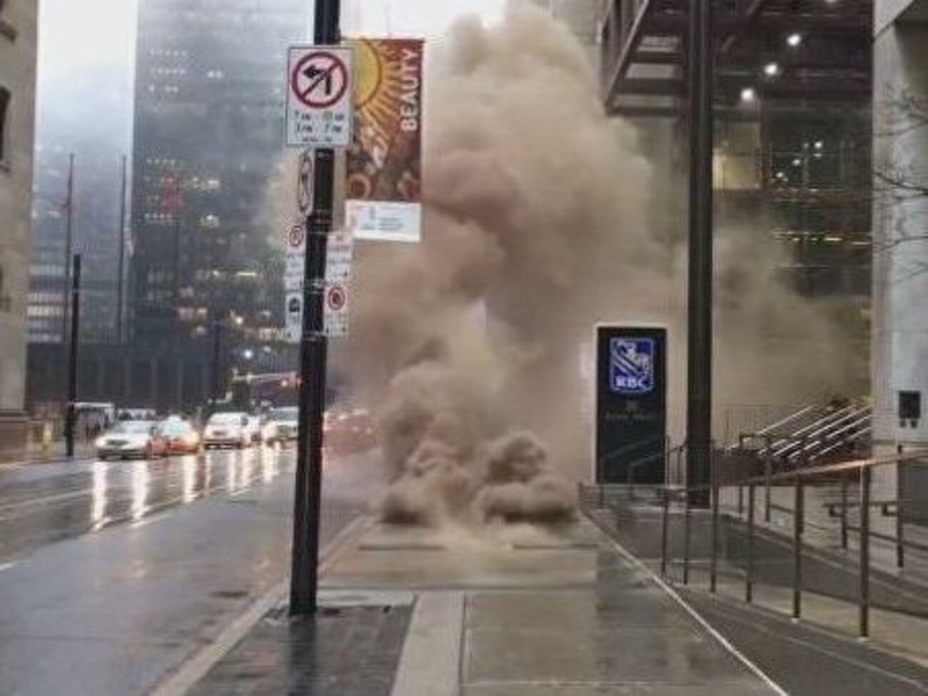 Причину загоряння встановлюють