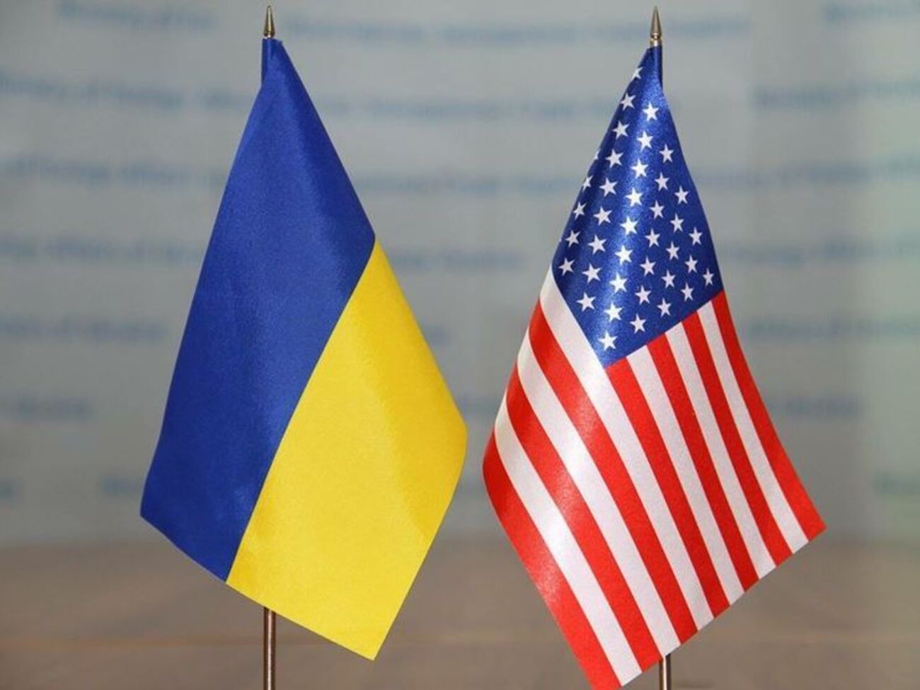 Після 5 травня 2017 року закон про надання допомоги Україні віддадуть на підпис президентові США