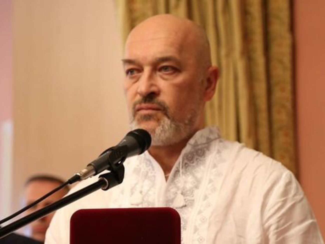 Тука (на фото): От я зараз не бачу, щоб Семенченко бігав, рвав на собі фуфайку, як він урятував Україну