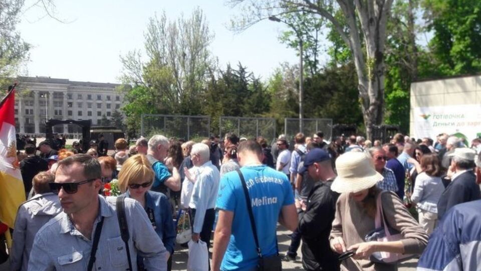 Людей евакуюють із площі