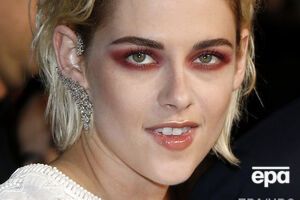 Стюарт представила первое режиссерское видео