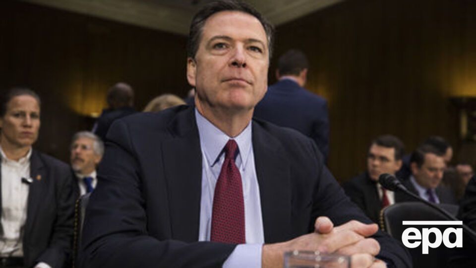 Трамп звільнив Комі (на фото) 9 травня