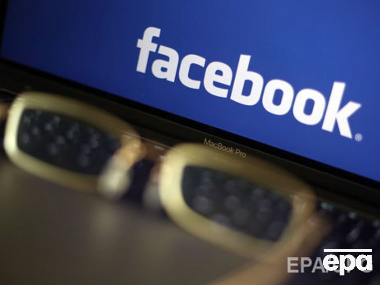 Творці соцмережі Facebook не передбачили в ній можливості слухати музику