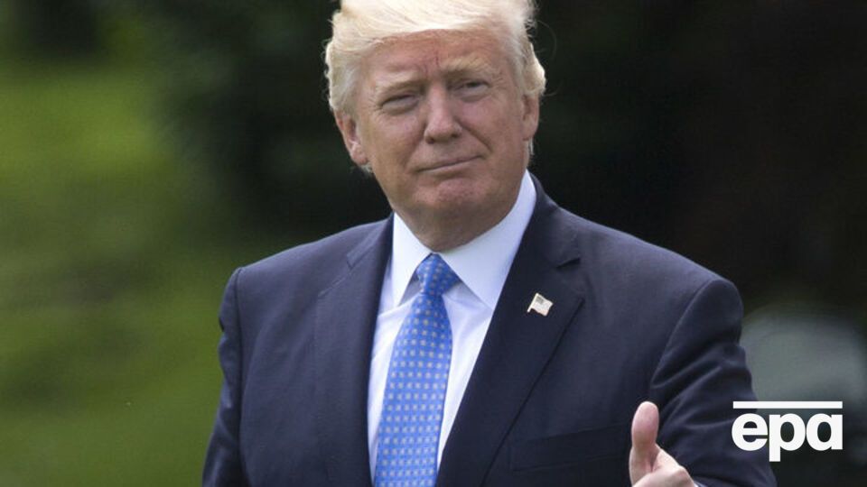 Действия Трампа не поддерживают 56% опрошенных