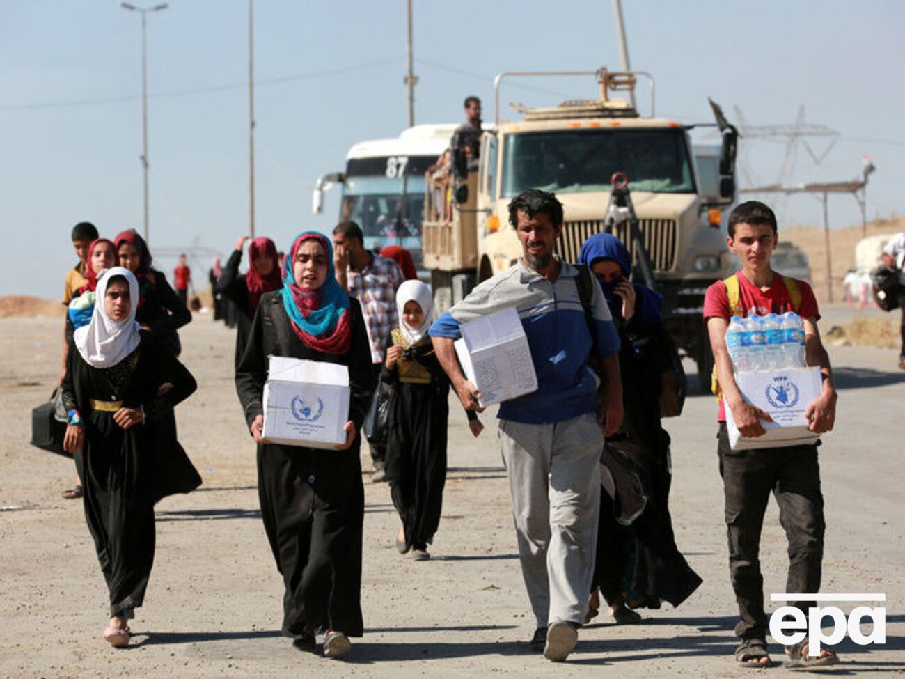 Люди покидають західний Мосул через бої