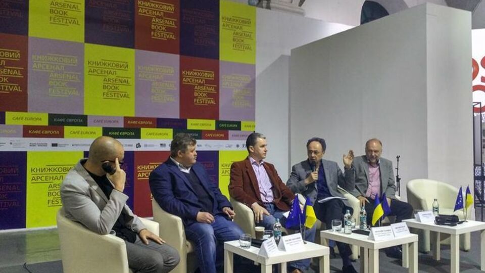 Мингарелли отметил, что в интересах Украины "спонсировать совместные действия украинских и западноевропейских культурных деятелей"