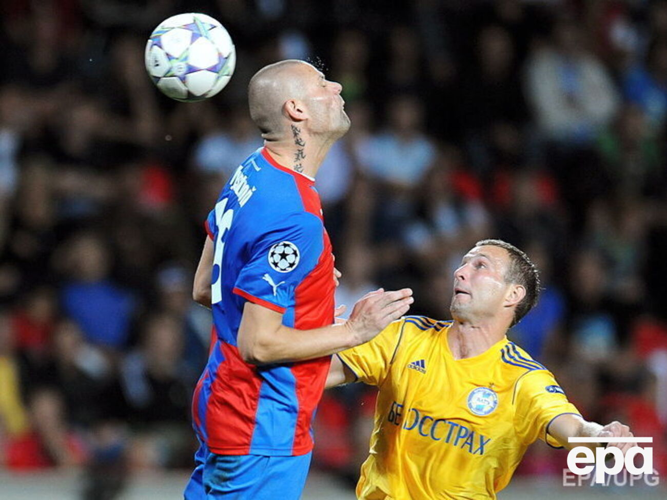 Бистронь (ліворуч) пограв у Лізі чемпіонів