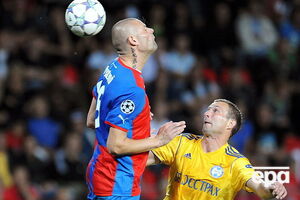 Бистронь (ліворуч) пограв у Лізі чемпіонів