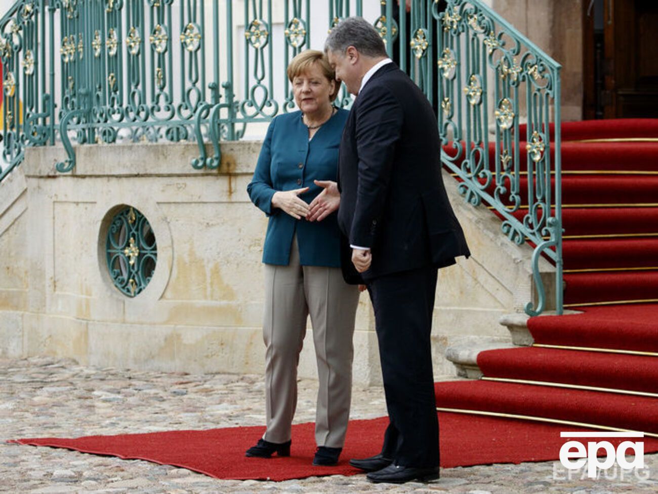 Начались переговоры Меркель и Порошенко