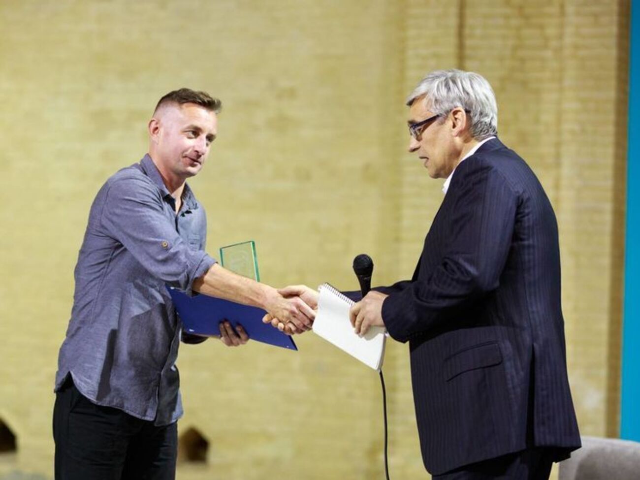 Жадан на церемонії нагородження назвав основні цілі художника