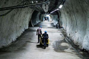 Всесвітнє сховище було збудоване в горах на Шпіцбергені за 800 кілометрів від Північного полюса