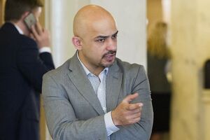 Найєм: Евромайдан, на який Собчак так наполегливо посилається, починався, координувався і спокійно обходився Facebook і Twitter