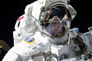 Внеплановый выход в открытый космос состоится, скорее всего, 23 мая