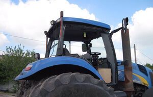 Мужчина, который управлял наехавшим на мину трактором, получил контузию