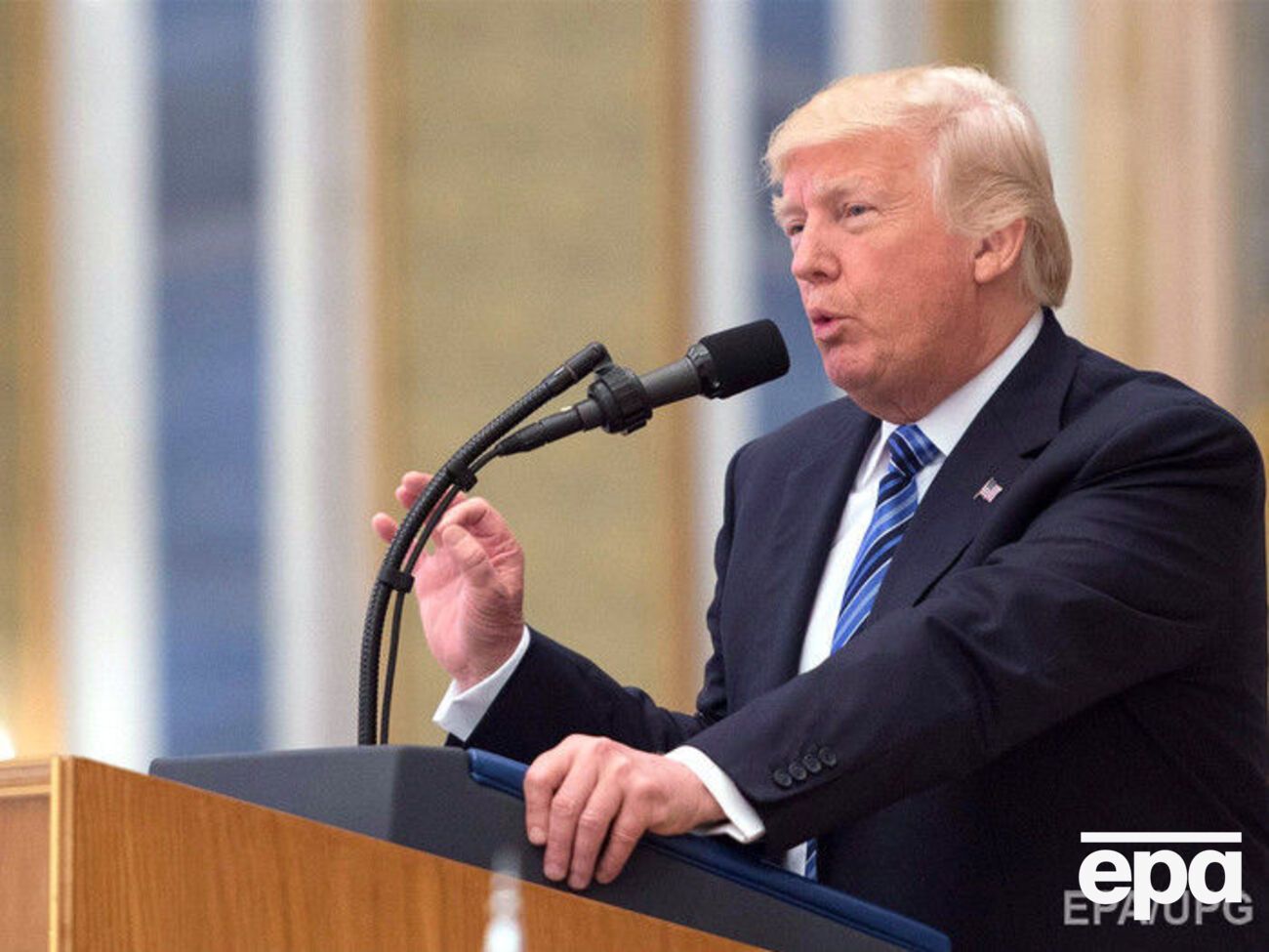 Адміністрація Трампа пропонує переглянути надання грантової військової допомоги Україні та низці країн