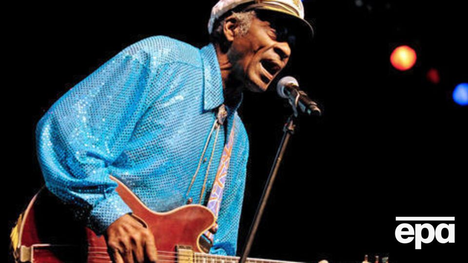 Композиция Big Boys вошла в альбом Chuck