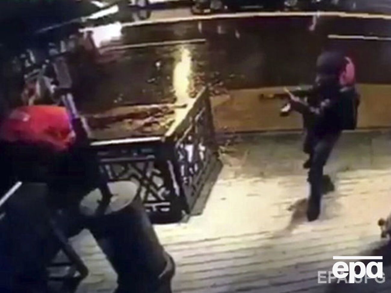 1 січня терорист убив 39 людей у нічному клубі Стамбула