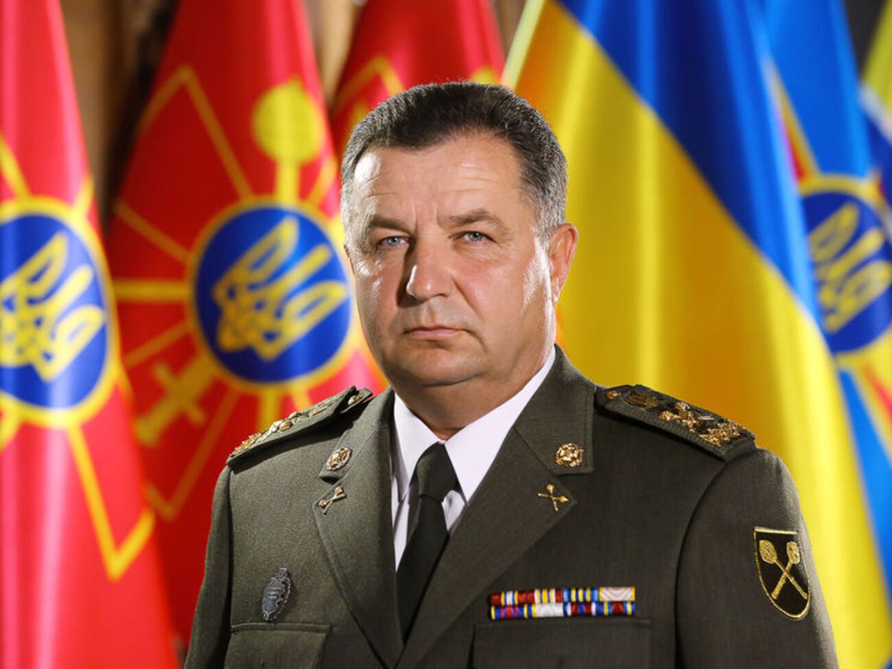 Полторак доручив залучити до боротьби з алкоголізмом родичів солдатів