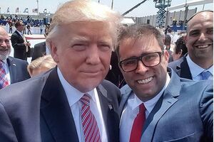 Трамп погодився сфотографуватися з Хазаном