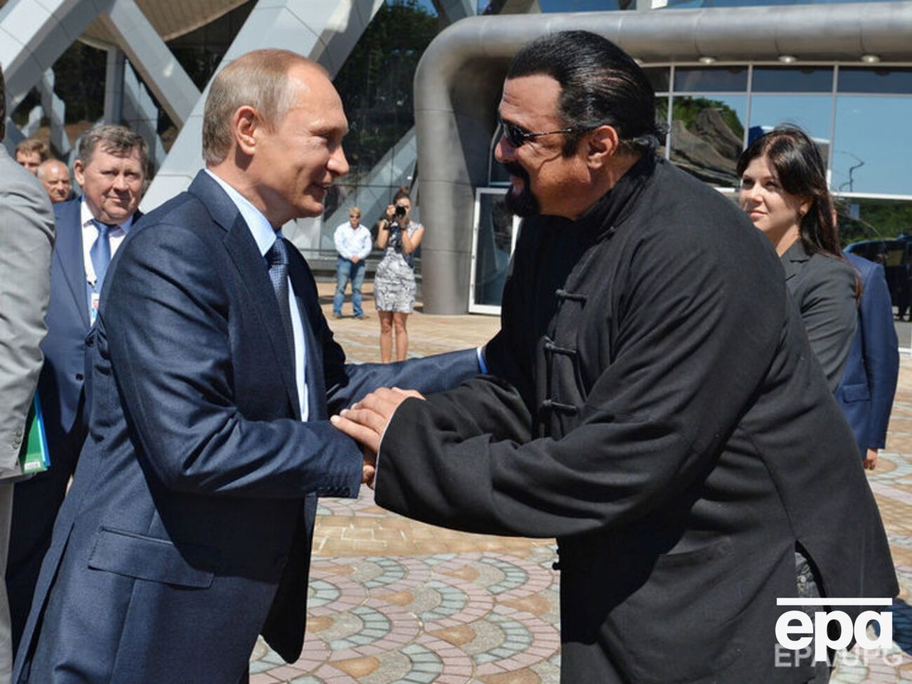 Путін вручив Сігалу паспорт громадянина РФ у листопаді минулого року