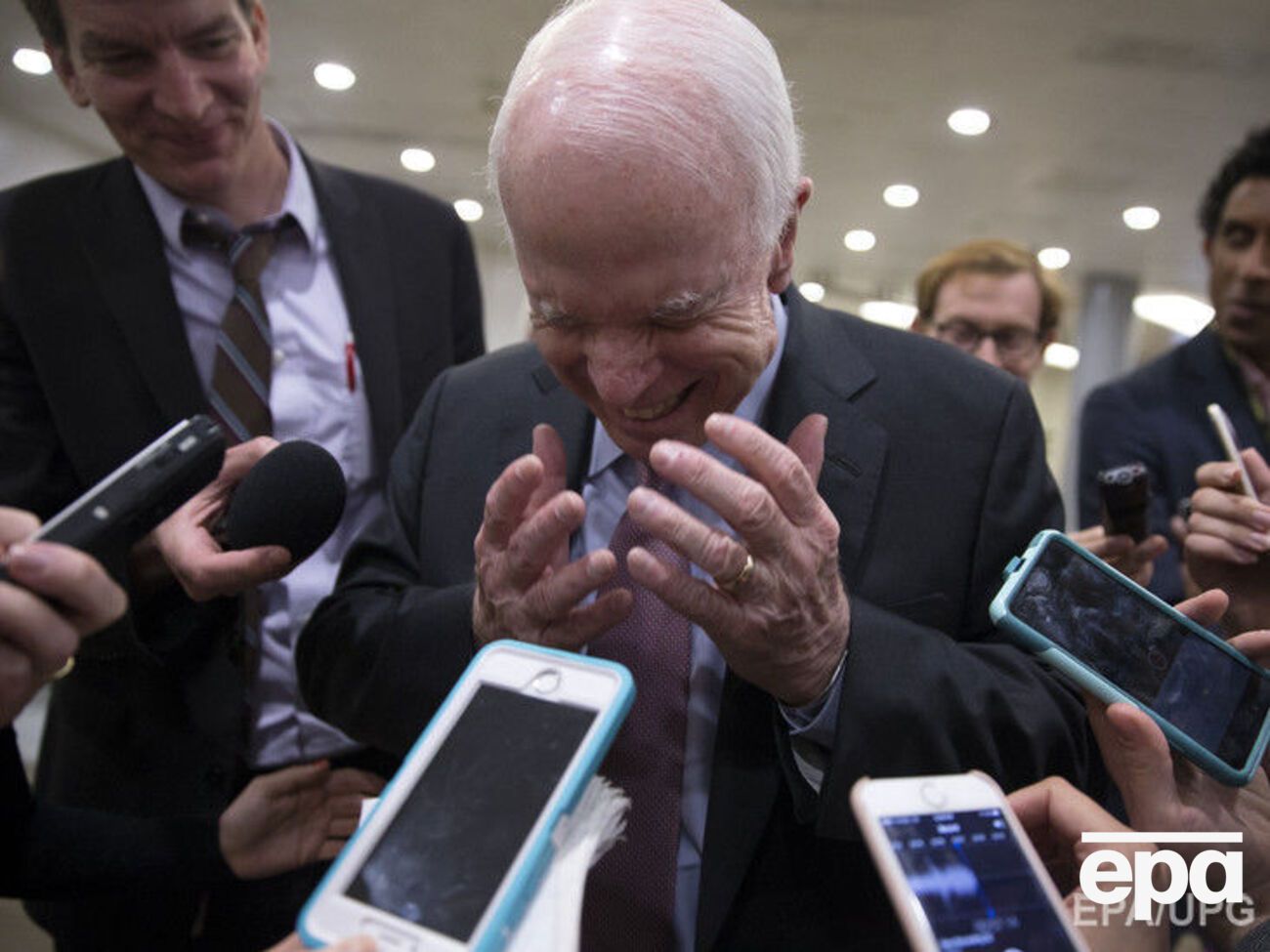 Маккейн &ndash; Трампу: Якщо треба, попроси пробачення. Американці поблажливі