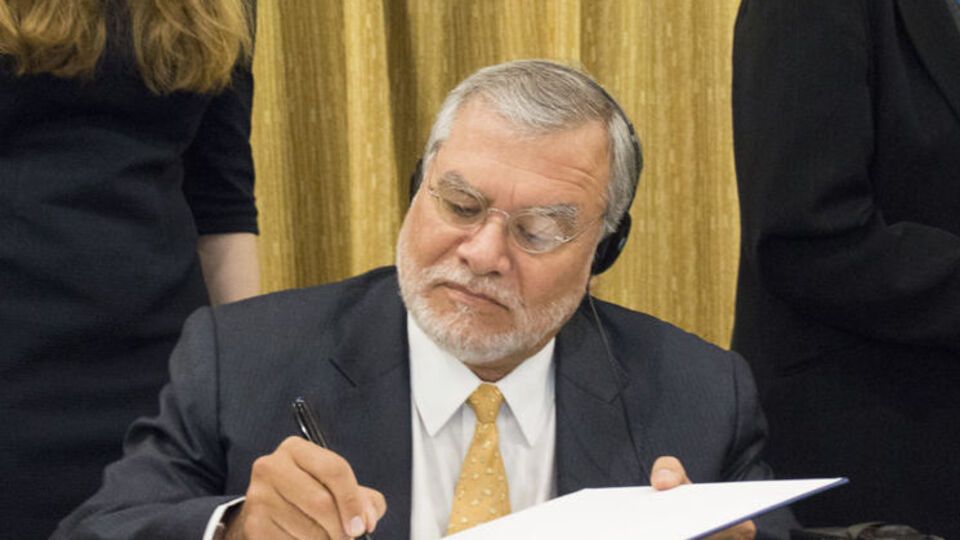 Угас розкритикував боротьбу з корупцією в Україні