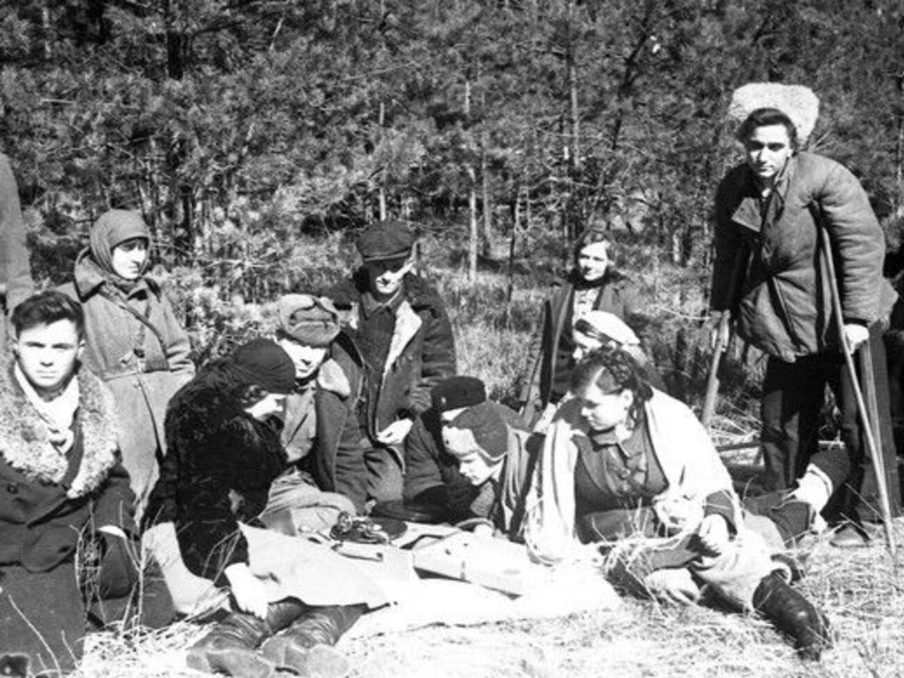 Хорошунова: Лише розповіді про партизанів... У них і свій аеродром є, кажуть, і регулярне поштове сполучення із Союзом