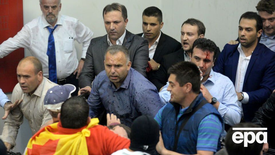 У сутичках постраждало кілька депутатів