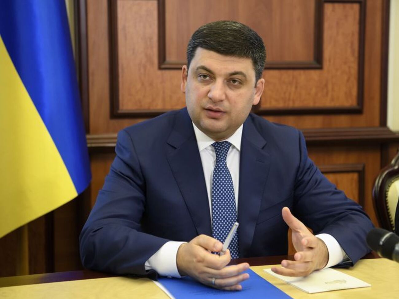 Гройсман заявил, что трагедия на шахте "Степная" "должна всех уже научить всему"