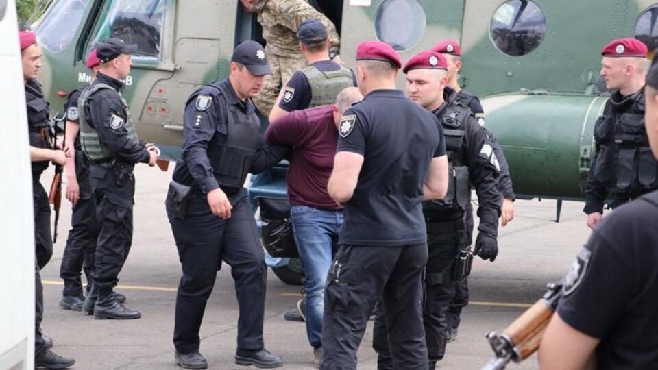 Задержанных доставляли в Киев с помощью авиации