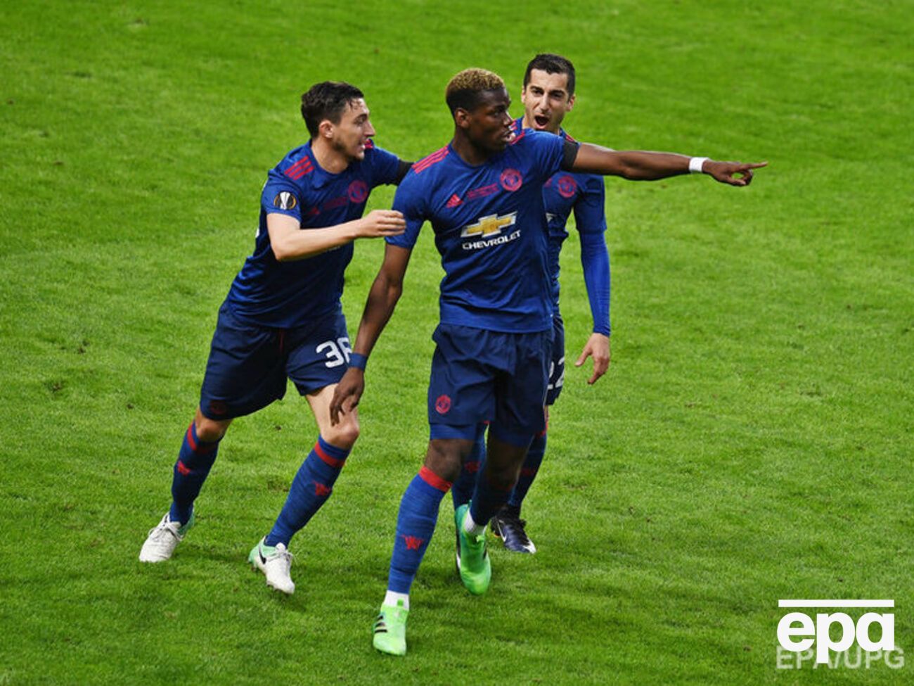 "Аякс" уже вигравав Лігу Європи (тоді &ndash; Кубок УЄФА) у 1992 році, "Манчестер Юнайтед" &ndash; поки ні