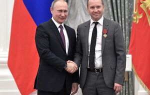 Миронов обратился к Путину во время церемонии награждения