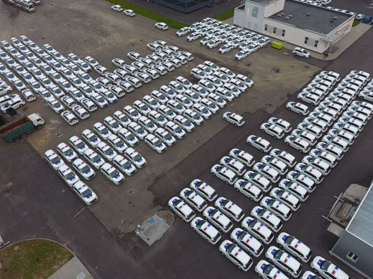 Первая партия автомобилей Mitsubishi поступила в Украину 3 мая