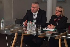 Фейгін: Напередодні візиту Путіна до Парижа 29 травня це може відіграти вирішальну роль у звільненні Романа (на фото адвокат і Анжела Сущенко)