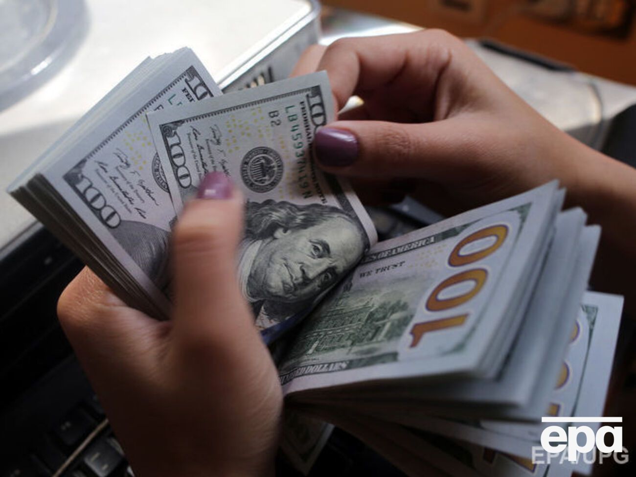 Курс валют на 25 травня