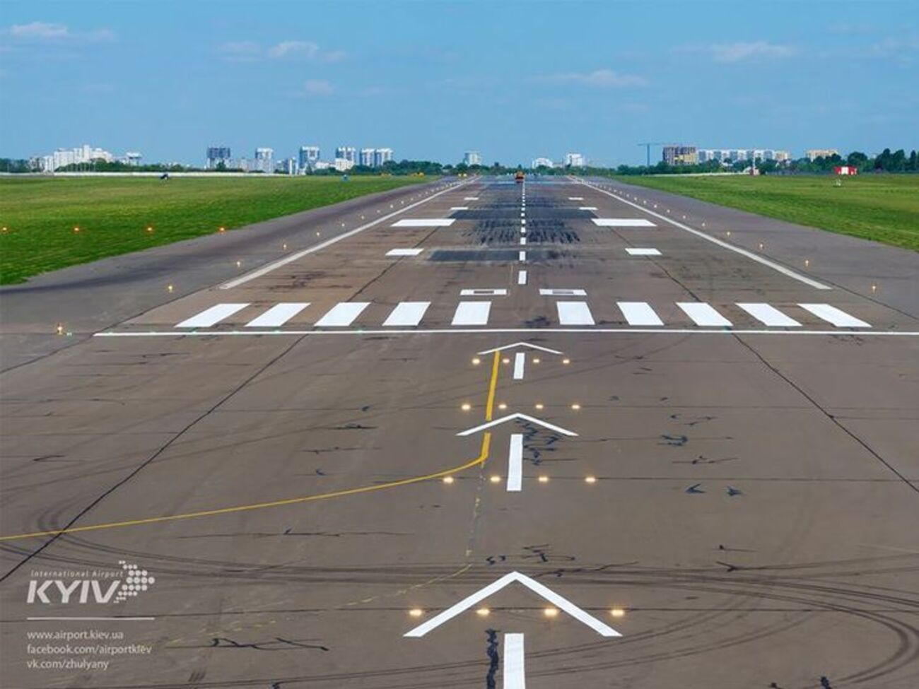 У Жулянах відремонтували злітно-посадкову смугу