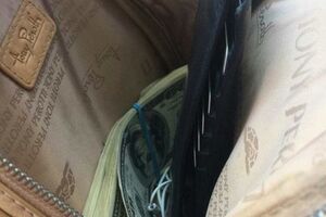 25 травня після отримання неправомірної вигоди був затриманий заступник начальника одного з управлінь Генпрокуратури