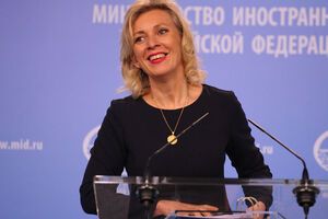 Захарова прокоментувала заборону георгіївської стрічки в Україні
