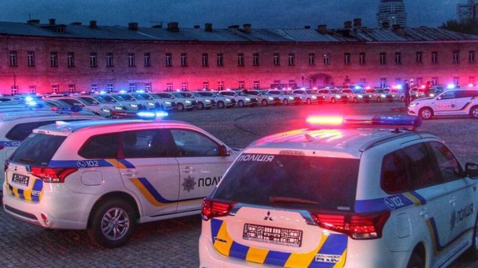 Автомобили с экологичными двигателями переданы Украине