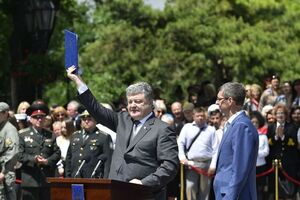 Порошенко підписав указ в Одесі