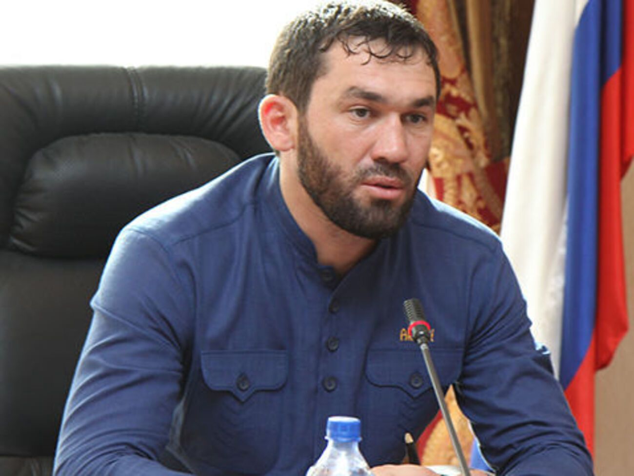 Колишні ув'язнені в Чечні розповіли Human Rights Watch, що Магомед Даудов спостерігав, як поліцейські б'ють в'язнів
