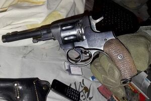 В ходе обысков у злоумышленников изъяли огнестрельное оружие