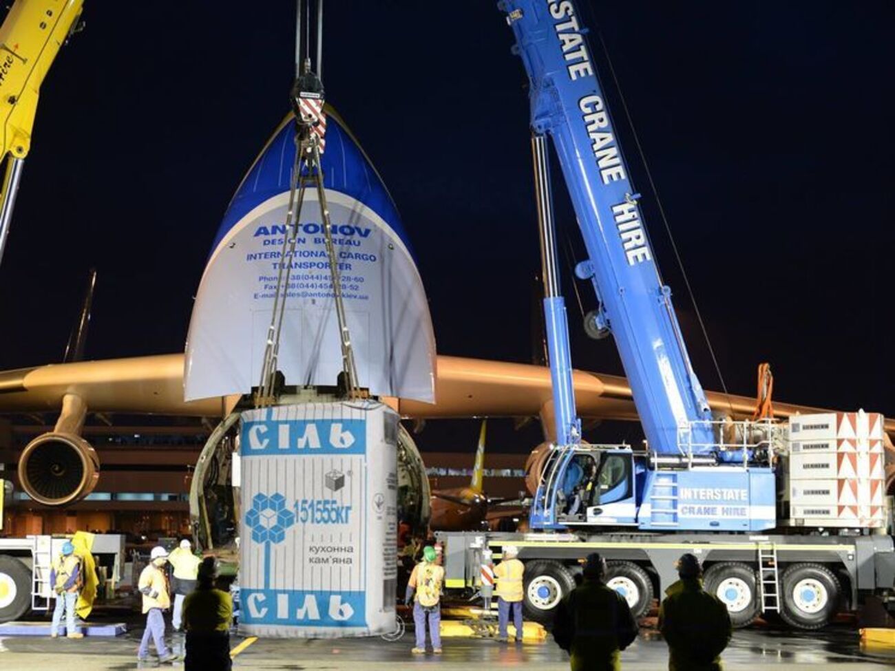 Слова про сіль як гроші спричинили появу колажів і фотошопів