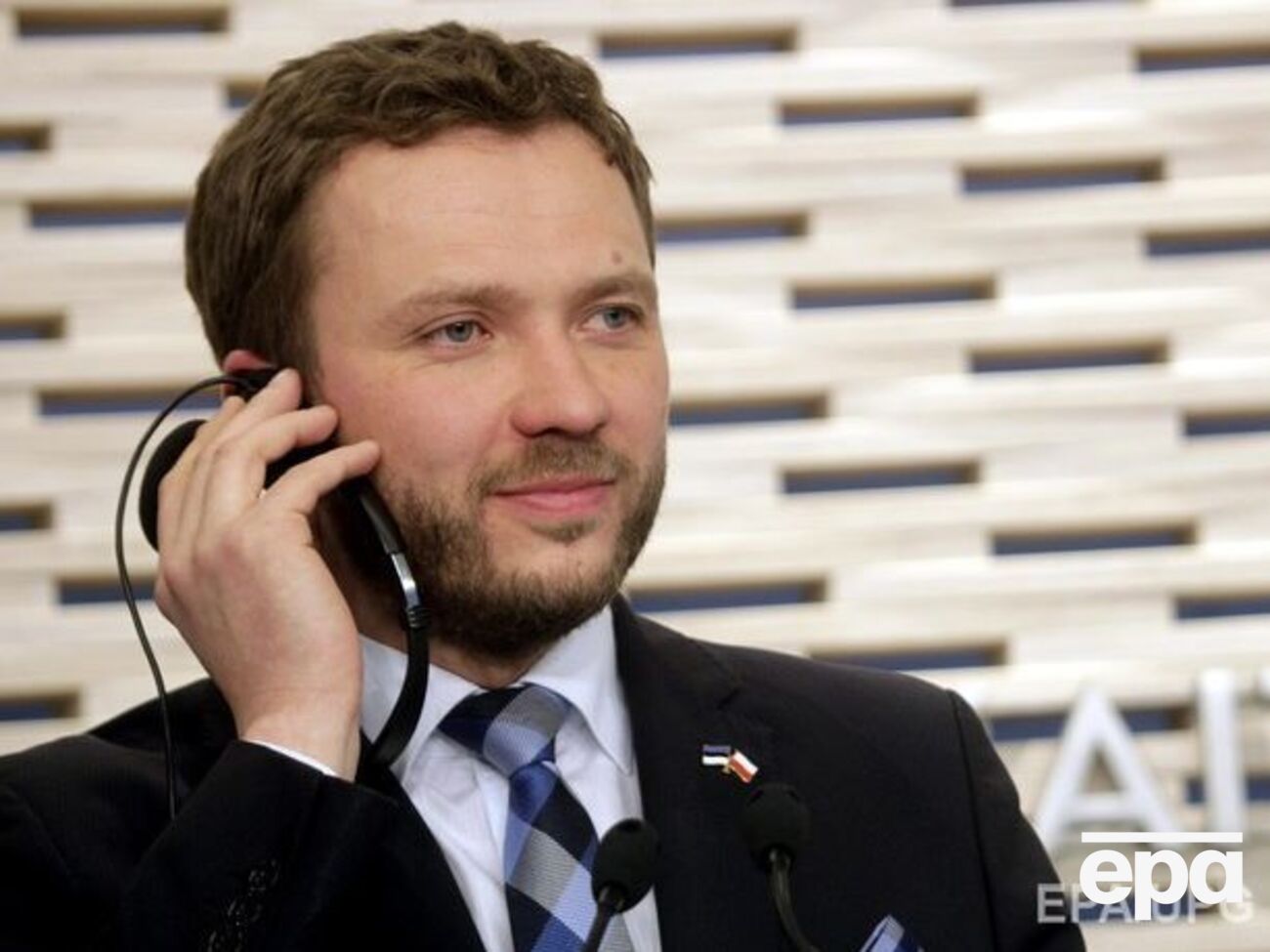 Цахкна отметил, что говорить о членстве Эстонии в коалиции по борьбе с ИГИЛ пока рано