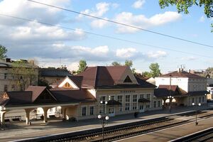 На станції Підзамче зупинятиметься сім поїздів