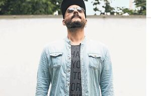 Серебренников об обысках: меня душат эмоции