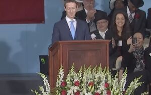 Цукерберг: Помню, как хотел соединить все сообщество Гарварда