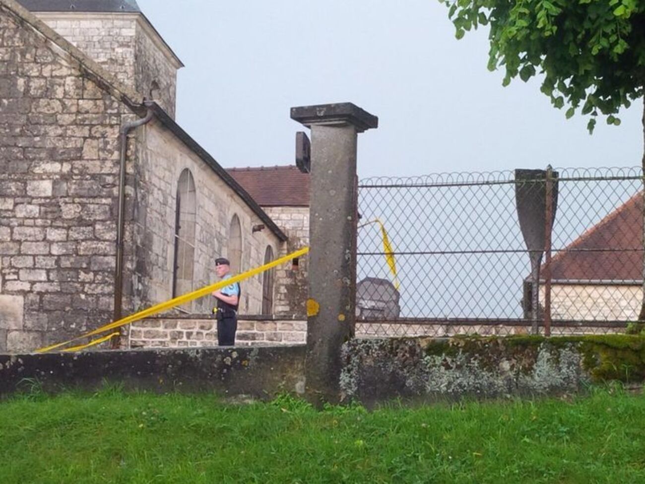 Полиция сообщает о двух подозреваемых в вандализме