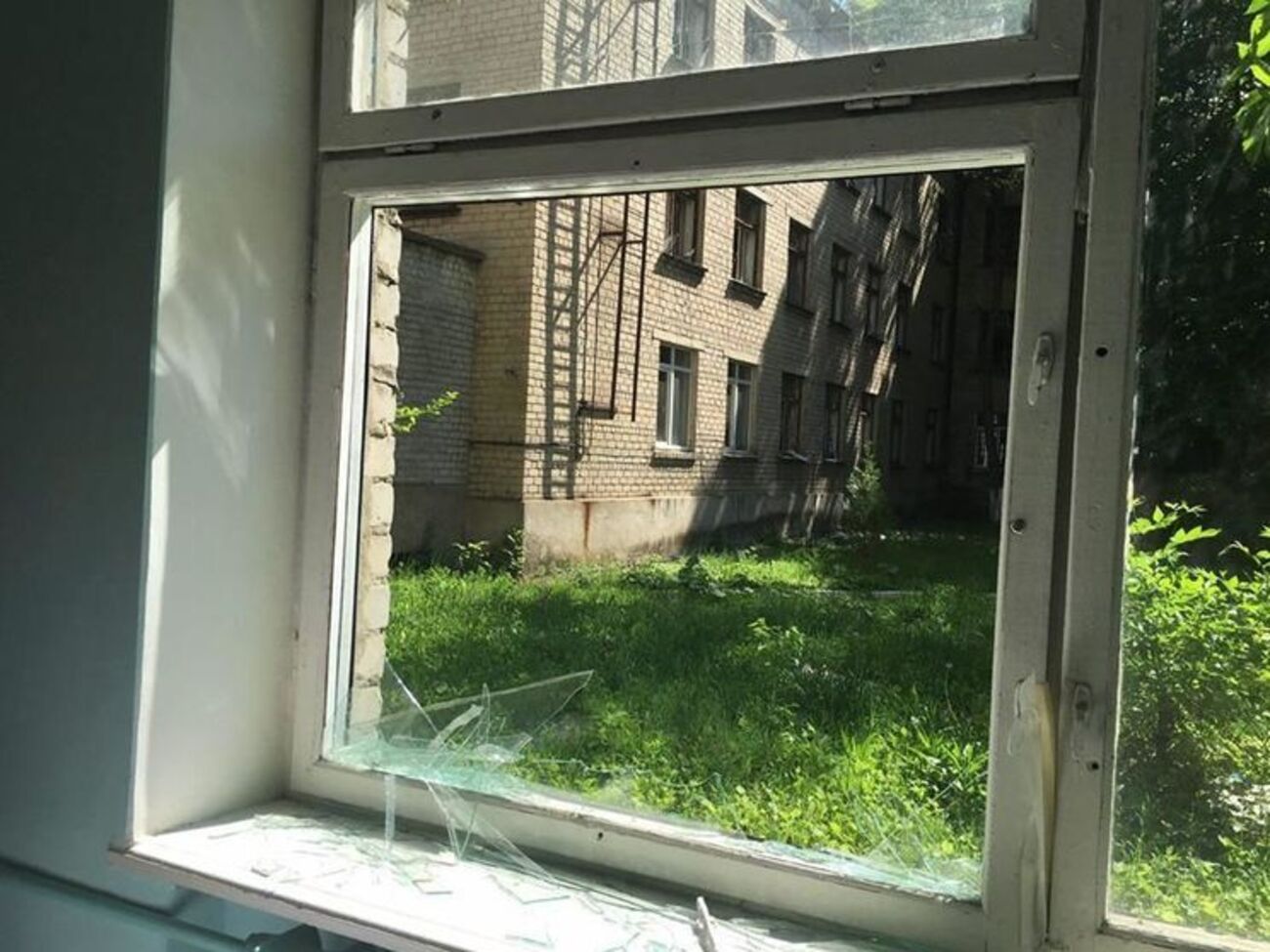 Бойовики обстріляли Красногорівку