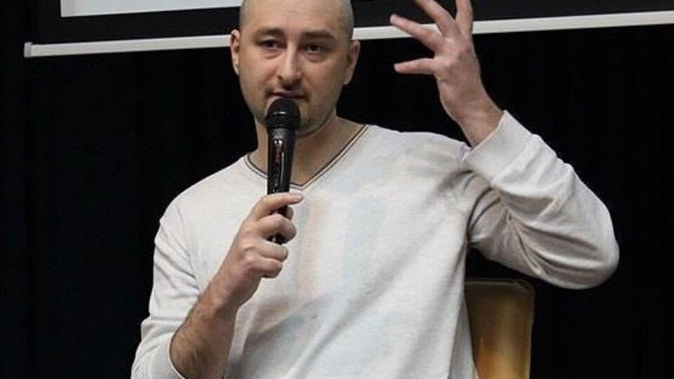 Бабченко: У вільний час, після того як виконав завдання з математики, кожен може робити все, що хоче. Хоч Шекспіра читати, хоч у танчики різатися